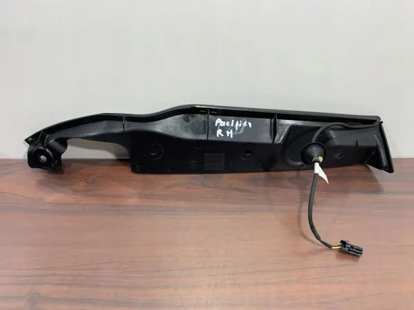 OEM 68416654AA Revestimiento maletero Chrysler Pacifica image 4