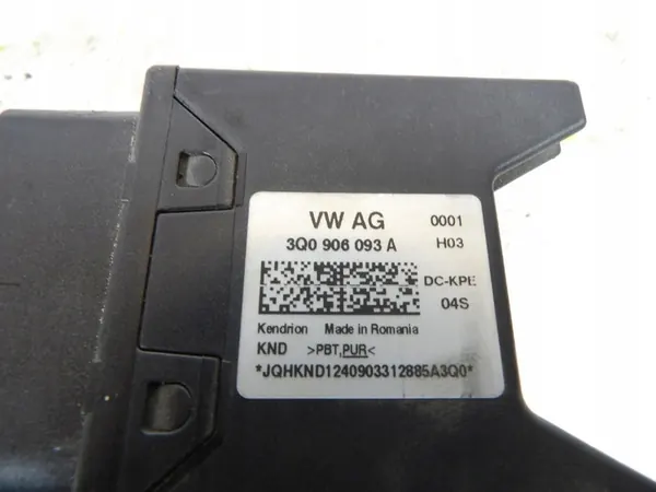 SKODA SUPERB IV 2.0TSI Bränslepumpkontroller 3Q0906093A image 3