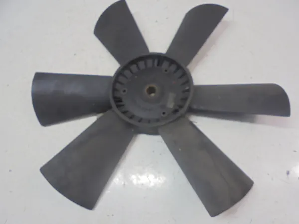 Mercedes motorventilator OEM 1022050506 - Gebruikt image 3