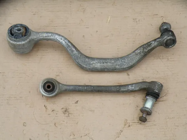 Set braccio di controllo anteriore destro BMW 5 E39 4.4 V8 540i image 6