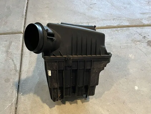 Boîtier de Filtre à Air Jeep Gladiator 3.0 CRD image 2