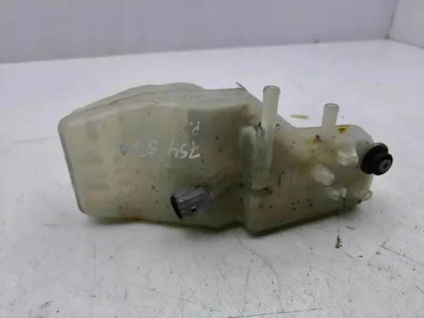 Réservoir de liquide de frein Toyota Corolla OEM AMD114076 image 7