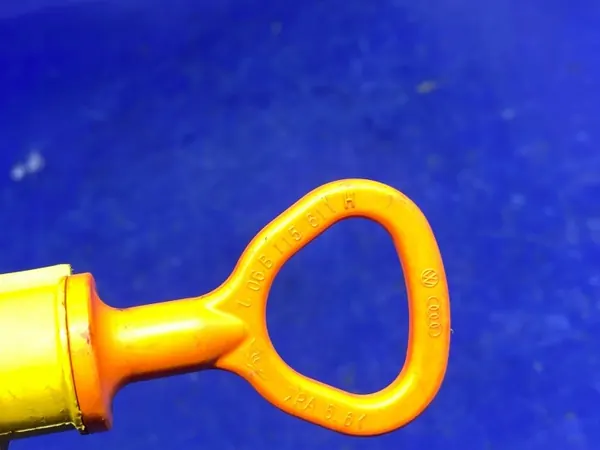 Oljesticka OEM 06B103663G för Audi A4 B6 VW Passat image 8