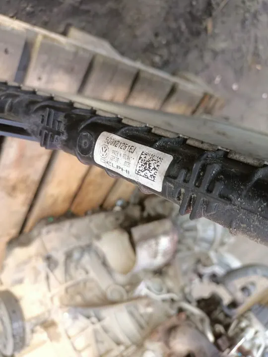 Radiador de agua VW Passat 1.6 2.0 TDI 5Q0121251EJ image 3