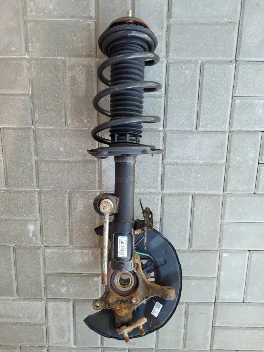 Amortisseur droit McPherson OEM LUOA1856945 Lexus NX Hybride image 3