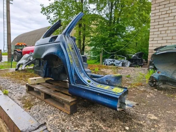 Panneau quart droit arrière BMW OE 8158006 E39 image 9