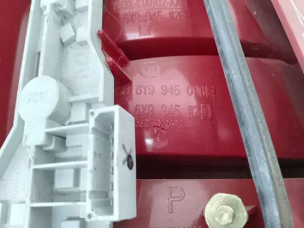 Luz Trasera Derecha Skoda Fabia I FL Sedán image 2