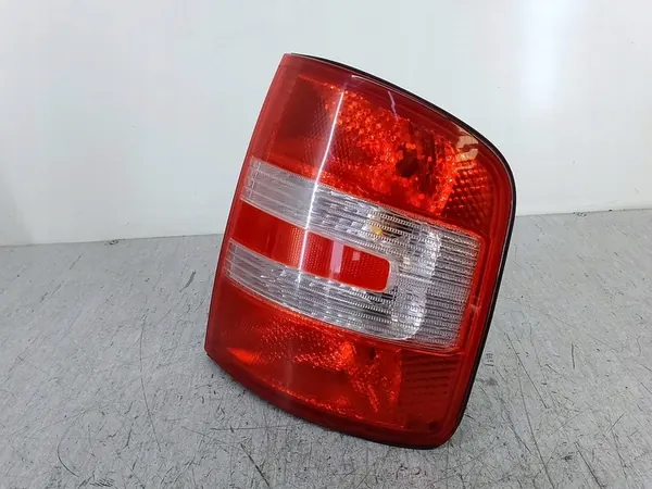 Luz Trasera Derecha Skoda Fabia I FL Sedán image 7