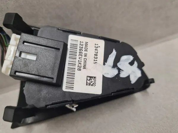 Interruptor Control Radio Volante Opel OE Astra V image 6