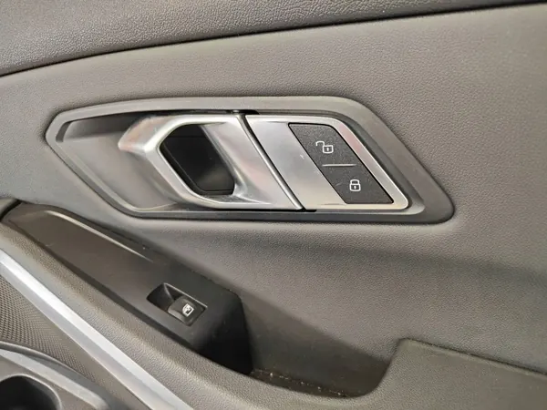 Framhöger Dörrklädsel Läder Svart OEM 9460728 image 6