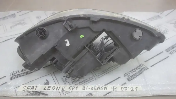 Refletor de Farol Direito Seat Leon II Lift Bi Xenon image 4