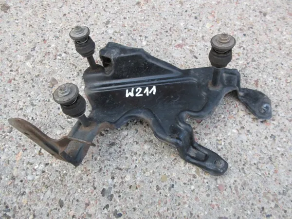 Suporte Compressor Mercedes OEM A2113201843 Usado image 2