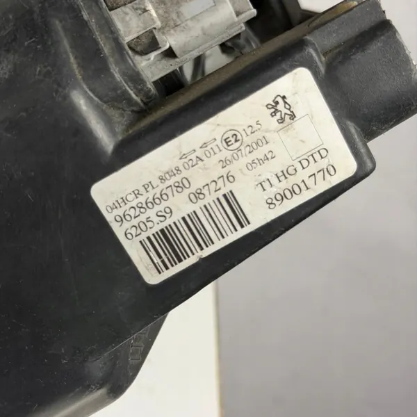 Rechter Frontscheinwerfer OEM JPF9628666780 für Peugeot 206 image 10