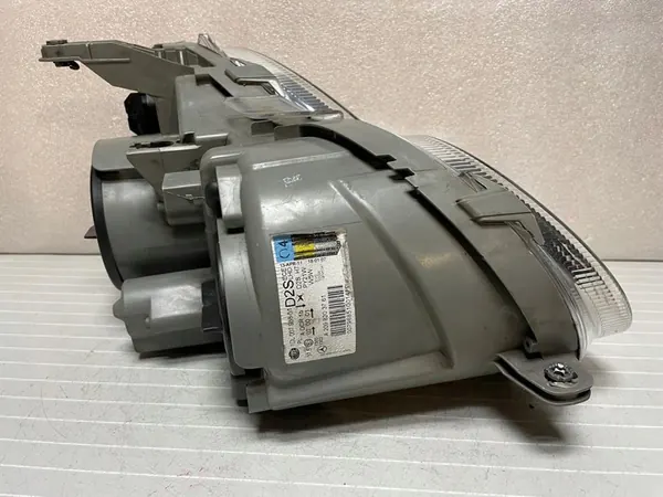 Linker voorlicht MERCEDES CLK W209 XENON image 6