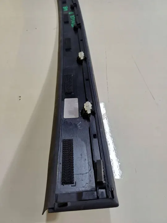 Kia Stinger takräcke höger OEM 81676J5000 image 3
