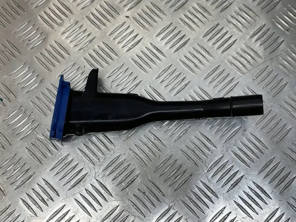 Mercedes W206 Scheibenwaschanlage Tankdeckel OEM A2068600900 image 4