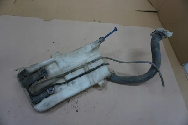 Scheibenwaschbehälter Toyota RAV4 I OEM 94-00 image 2
