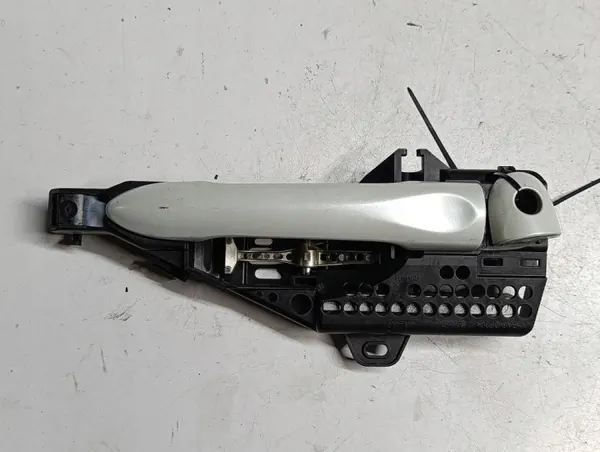 Renault Captur Voor Linker Deurknop OEM 806077201R image 2