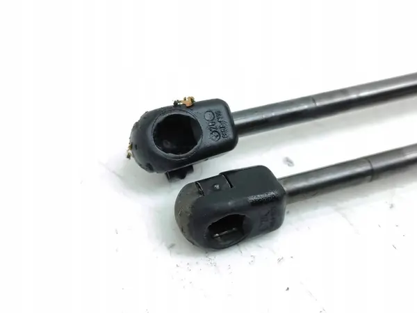 Volvo V60 2012 Bakluckdämpare OEM 31297080 image 2