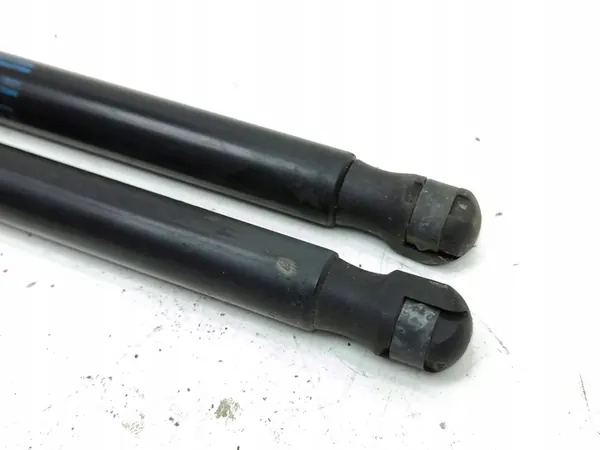 Volvo V60 2012 Bakluckdämpare OEM 31297080 image 9