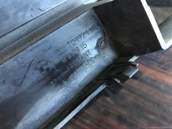 BMW 5 E60 E61 Griglia Paraurti Anteriore OEM 51117049244 image 2