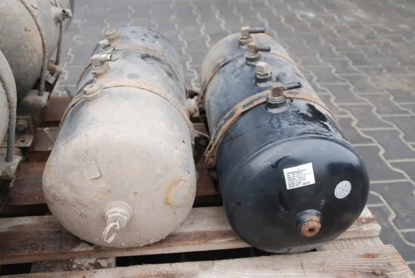 DAF XF 105 Lufttank OEM 1694140 1733544 image 3