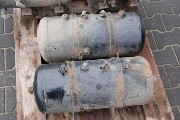 DAF XF 105 Lufttank OEM 1694140 1733544 image 4