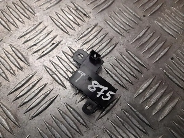 USB-invoerapparaat XPeng P7 2025 OEM 8275004DF1 image 3