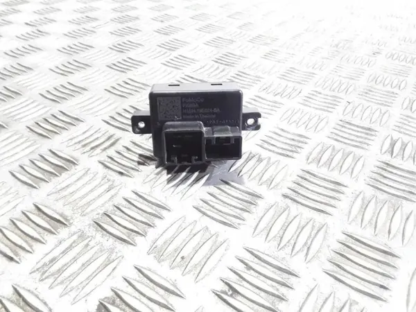 Verwarmingsventilatorrelais OEM H1BH19E624BA Ford Puma image 3