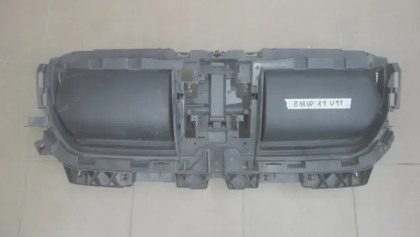 BMW X1 U11 Front-Luftgitter OEM 5A112F816 image 2