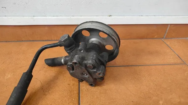 Styrpump OEM 06B145255 för VW/Audi image 3