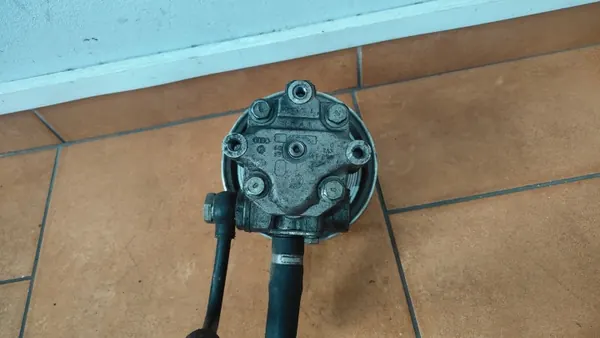 Styrpump OEM 06B145255 för VW/Audi image 4