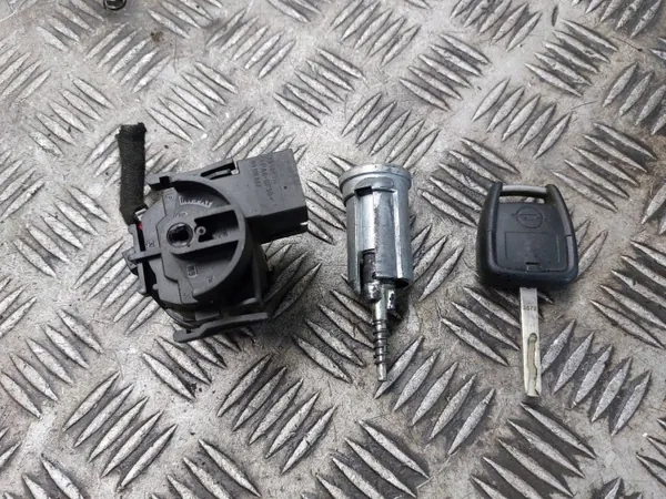Interruptor de encendido OEM 13168306 para Opel Meriva A image 3
