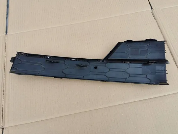 Griglia paraurti anteriore sinistra SKODA OCTAVIA III 5E0807681G image 4