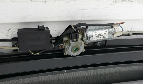 Teto Solar de Vidro OEM SZYBERDACH para Rover 200 III image 4