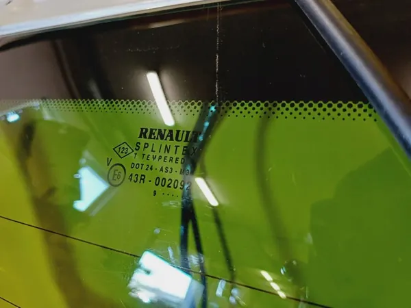 OEM DRC100940 Rear Tailgate Glass for Renault Clio II HB image 9