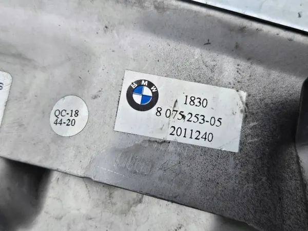 QUA9075 OEM Pakoputken pääte BMW 8-sarjaan image 5
