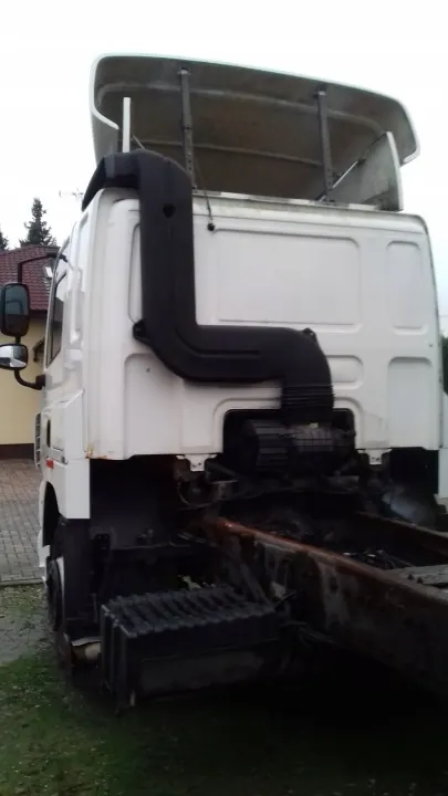 DAF CF complete cabine Euro 5 - Gebruikt OEM Kabina Daf image 4
