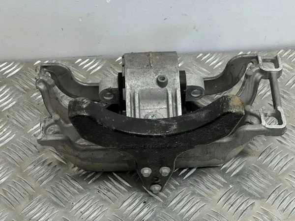 Vaihteiston kiinnike Jaguar XK XKR 2007 OEM 6W835060AD image 3