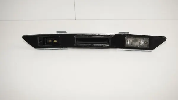 OEM 360199793 Heckklappengriffblende Audi Q7 05-09 image 6