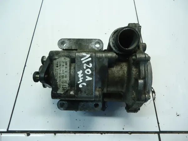 BMW E46 E90 2.0 N46B20 Pompe de Direction MERC413 image 2