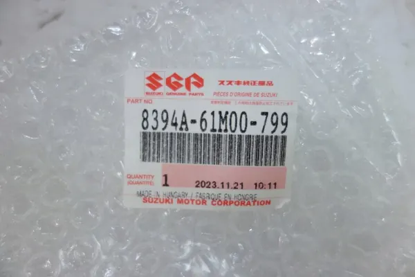 Suzuki S-Cross 2013- Garniture Hayon OEM 83941-61M0 image 9