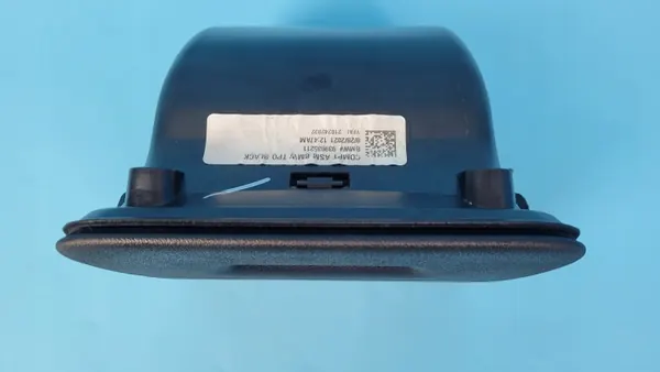 BMW X6 G06 Konsolin lokero OEM 939935211 - Käytetty image 3