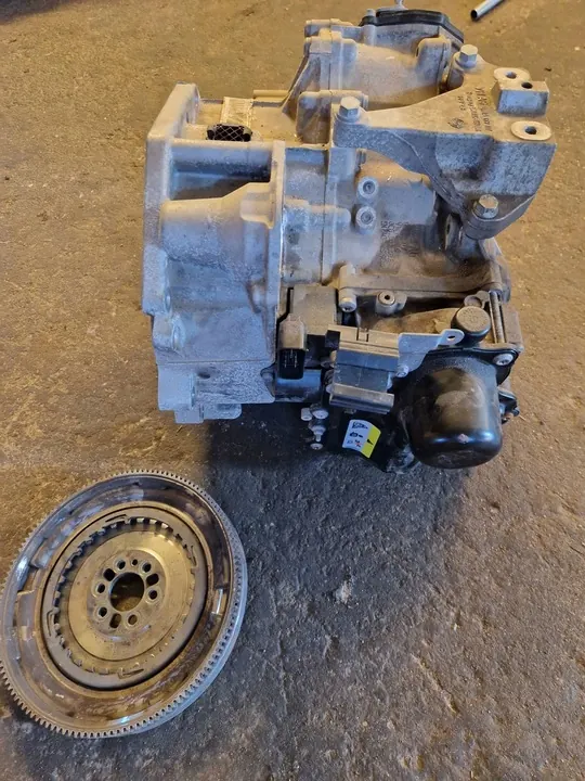 DSG Automaattivaihteisto VW Golf VIII 0CG301103E image 5