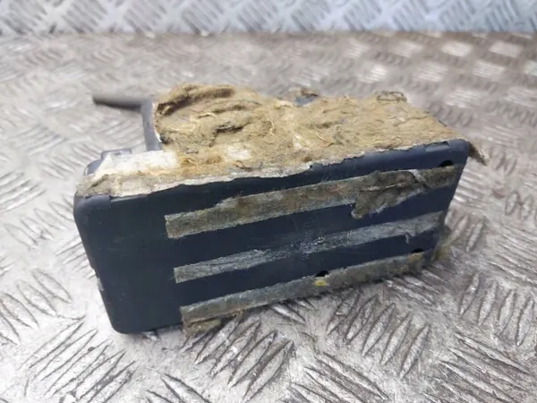 Pompe de verrouillage central OEM 443862257H Audi 80 B3 image 3