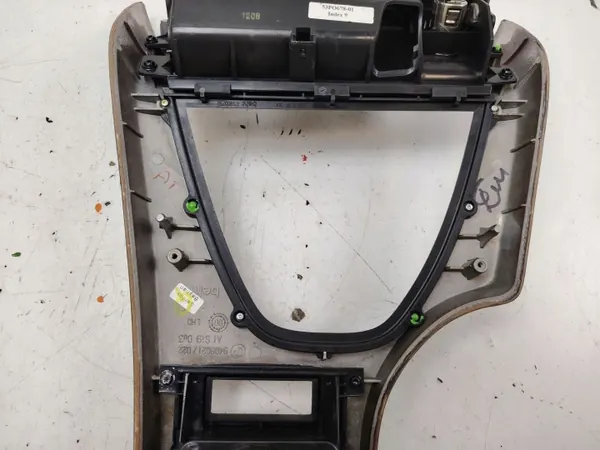 Chassi esquerdo BMW X5 E53 usado OEM 9408021 image 9