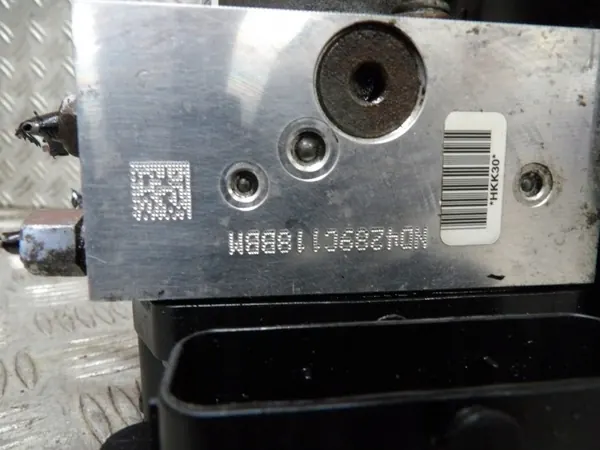 Jeep WK2 ABS-pumpkontroller OEM 68241677AB image 3
