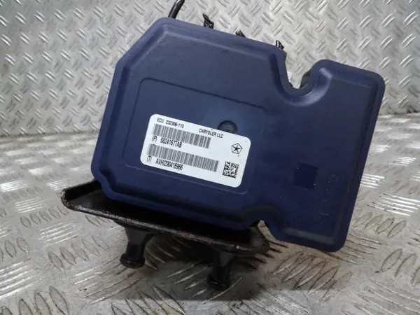 Jeep WK2 ABS-pumpkontroller OEM 68241677AB image 8