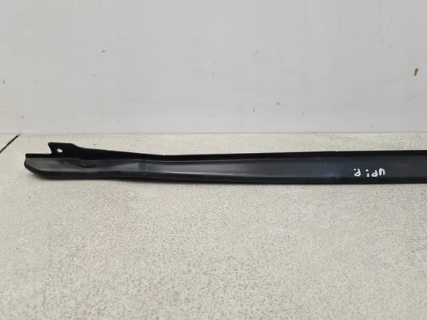 VW UP Etupuskuri 1S0807651A image 3