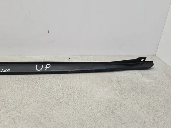 VW UP Etupuskuri 1S0807651A image 4